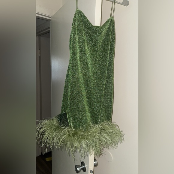 Green Mini Dress With Feathers - Picture 3 of 3